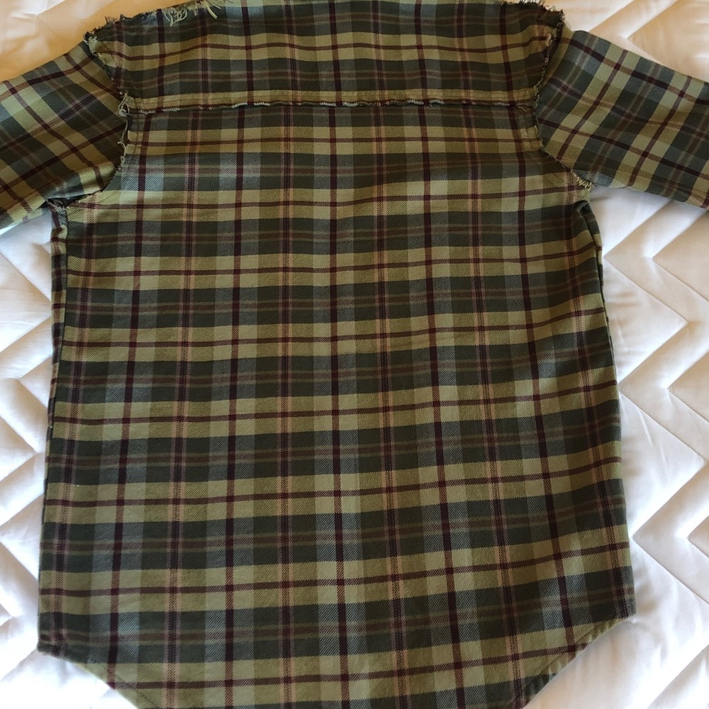 Shirt - Picture 4 of 6